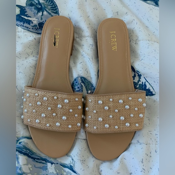 NWOT J. Crew Beige Pearl-Studded Sandals Size 9 - Picture 1 of 3